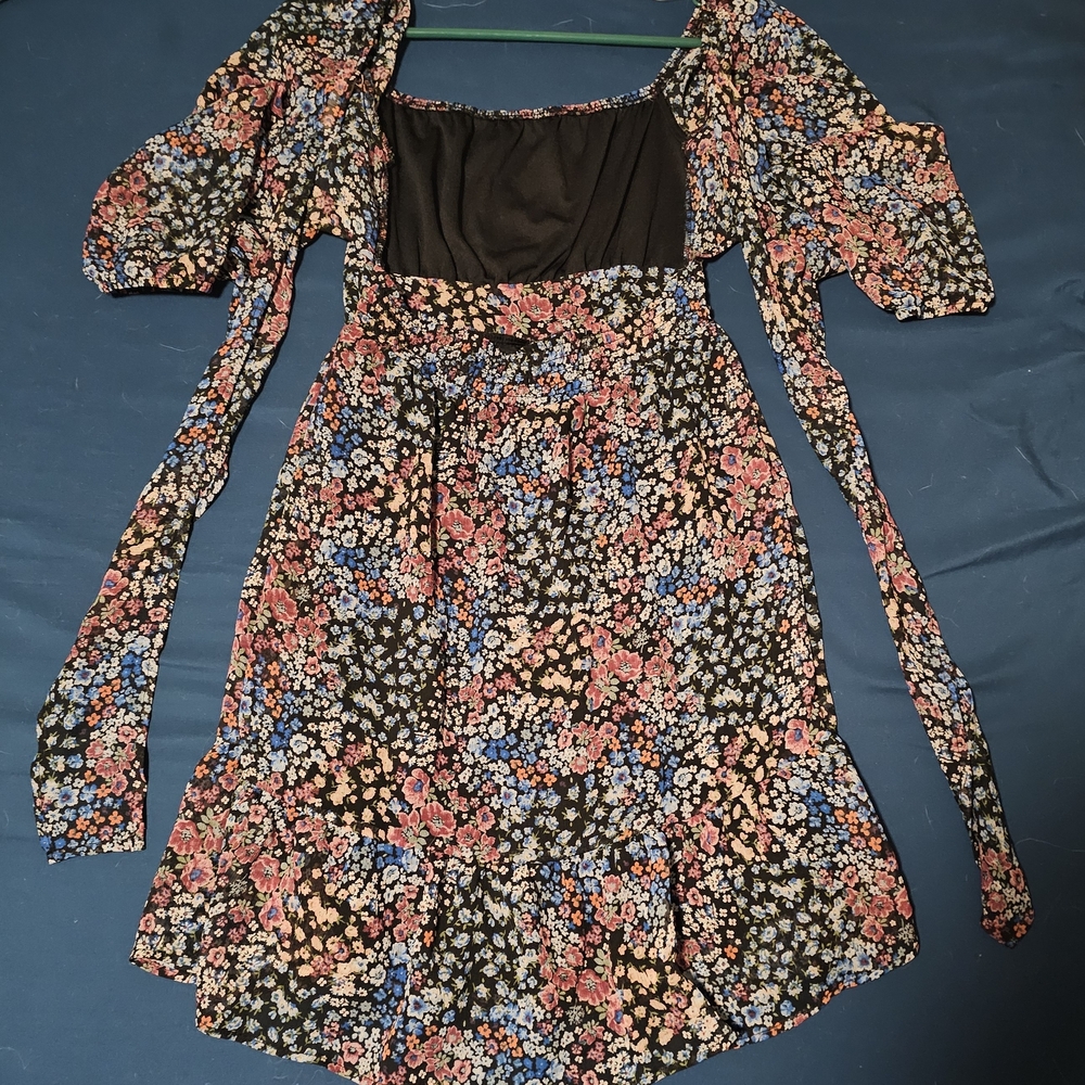 Rewind Multicolor Floral Dress - Picture 3 of 5